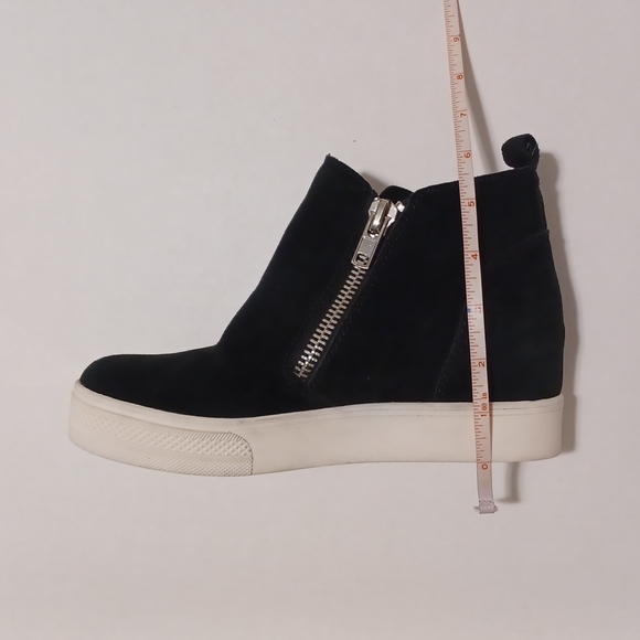 STEVE MADDEN.. Women's Black Wedge Sneakers - Picture 8 of 9
